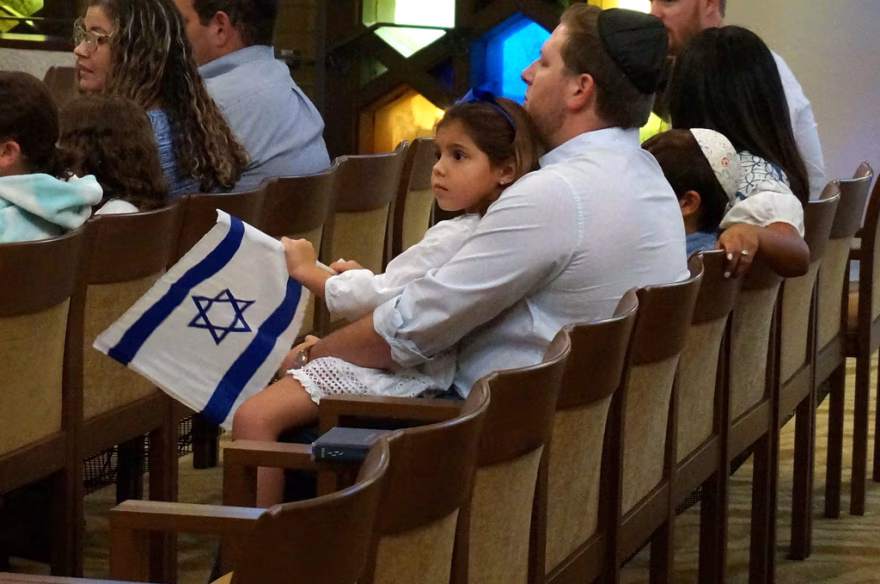 AP NORC survey shows younger American Jews assembling identity differently